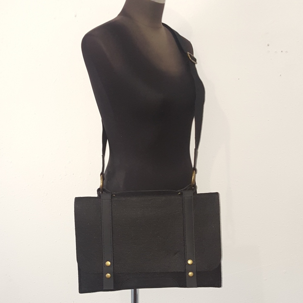 The Satchel Fabrix For Macbook Air Pro Satchel